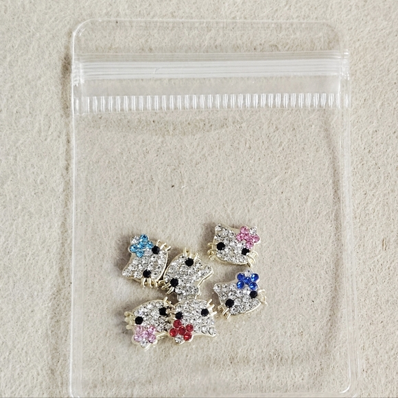 NWT 6pcs HELLO KITTY HEADS GOLD BLING NAIL ART CHARMS! - Picture 8 of 10